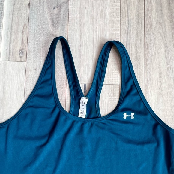 Under Armour Women's green running HeatGear Racer Tank top size Medium - Picture 4 of 5